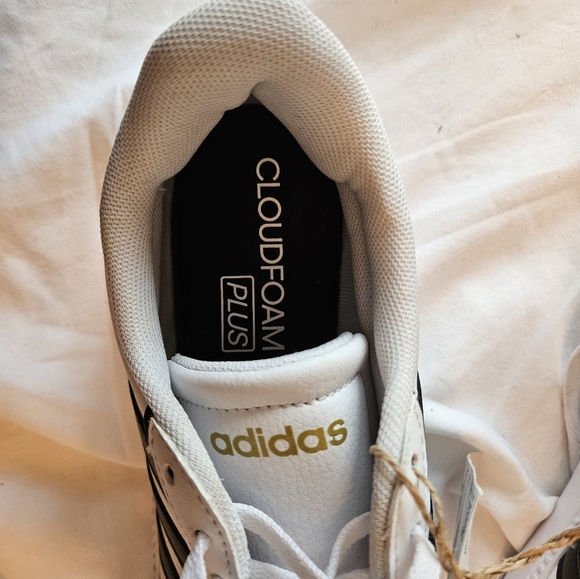 Adidas Women's Breaknet Sleek White, Black and Gold Sneakers, NWT, Size 6 - Picture 6 of 7
